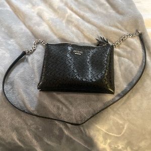 This adorable guess purse